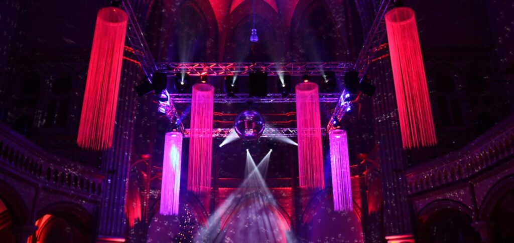 Eventlocation in Hamburg von NORD EVENT - Eventkirche Altona - Abendveranstaltung mit Lichtinstallation