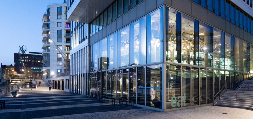 Eventlocation in Hamburg von NORD EVENT - foodlab. - Aussenansicht am Abend