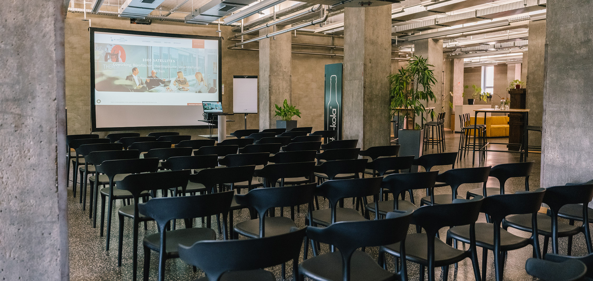 Eventlocation in Hamburg von NORD EVENT - 1000 Satellites - Collaboration Space - Tagung mit Stuhlreihen