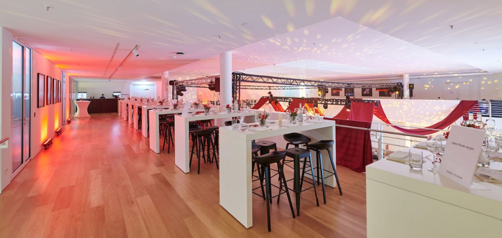 Eventlocation_Hamburg_Engel_und_Voelkers_Headquarters_Abendveranstaltung©Engel-&-Völkers-Holding-GmbH Eventlocation in Hamburg von NORD EVENT - Engel & Völkers Headquarters - Abendveranstaltung